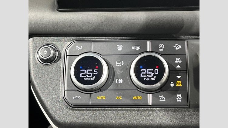 2024 認定中古車 Land Rover Defender 130 カルパチアングレイ D300 AWD（AT） X-DYNAMIC HSE