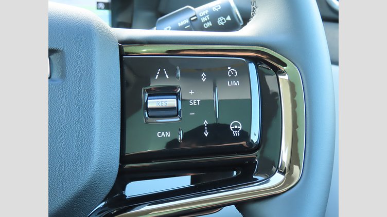 2024 認定中古車 Land Rover Range Rover Evoque オストゥーニパールホワイト D200マイルドハイブリッド（ディーゼル） スタンダードホイールベース DYNAMIC SE