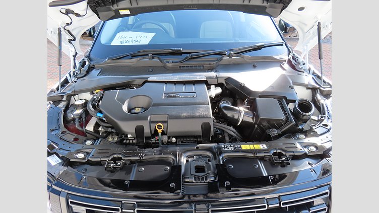 2024 認定中古車 Land Rover Range Rover Evoque オストゥーニパールホワイト D200マイルドハイブリッド（ディーゼル） スタンダードホイールベース DYNAMIC SE