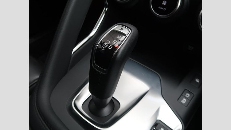 2019 認定中古車 Jaguar E-Pace フジホワイト P250 オートマチック全輪駆動 S