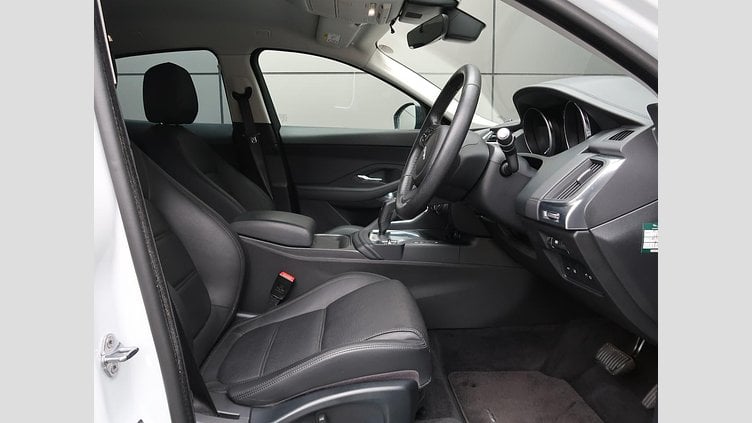 2019 認定中古車 Jaguar E-Pace フジホワイト P250 オートマチック全輪駆動 S
