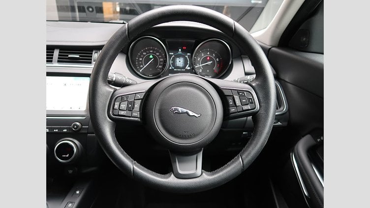 2019 認定中古車 Jaguar E-Pace フジホワイト P250 オートマチック全輪駆動 S