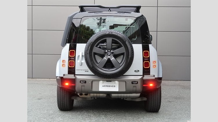 2023 認定中古車 Land Rover Defender 110 ハクバシルバー D300 AWD（AT） X-DYNAMIC HSE