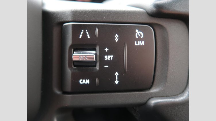 2023 認定中古車 Land Rover Defender 110 ハクバシルバー D300 AWD（AT） X-DYNAMIC HSE