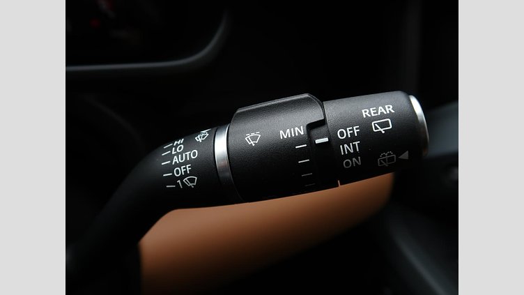 2023 認定中古車 Land Rover Defender 110 ハクバシルバー D300 AWD（AT） X-DYNAMIC HSE
