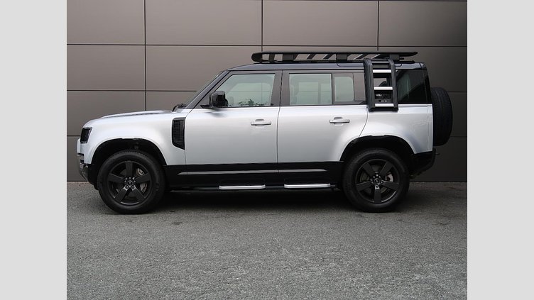2023 認定中古車 Land Rover Defender 110 ハクバシルバー D300 AWD（AT） X-DYNAMIC HSE