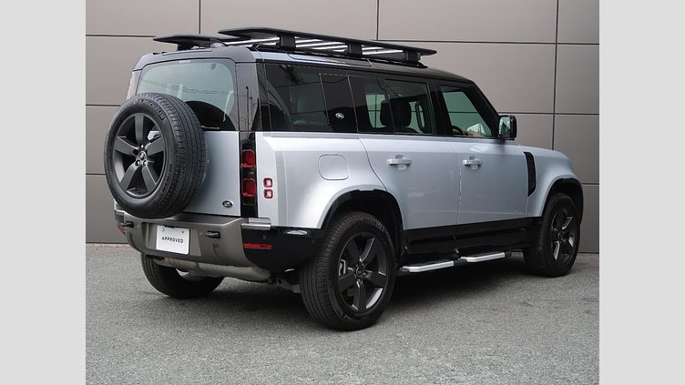 2023 認定中古車 Land Rover Defender 110 ハクバシルバー D300 AWD（AT） X-DYNAMIC HSE