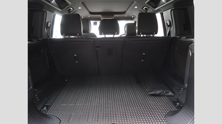 2023 認定中古車 Land Rover Defender 110 ハクバシルバー D300 AWD（AT） X-DYNAMIC HSE