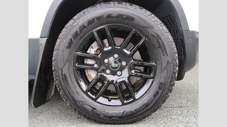 2023 認定中古車 Land Rover Defender 110 フジホワイト D300 AWD（AT） S