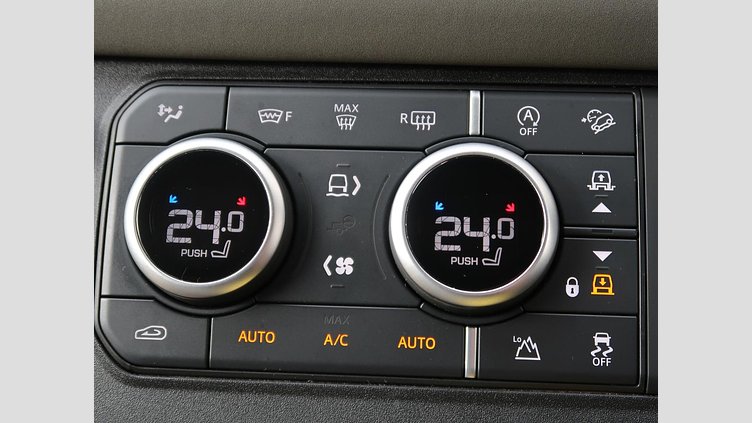 2023 認定中古車 Land Rover Defender 110 フジホワイト D300 AWD（AT） S