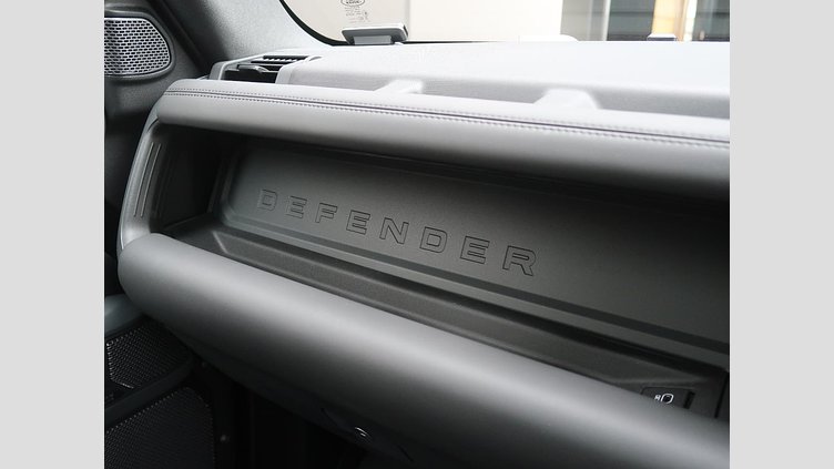 2023 認定中古車 Land Rover Defender 110 サントリーニブラック D300 AWD（AT） X