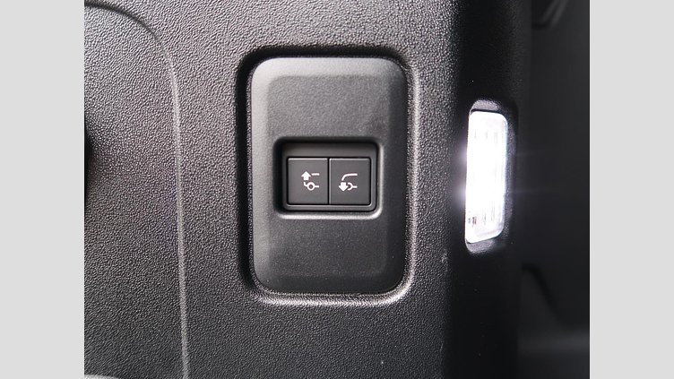 2023 認定中古車 Land Rover Defender 110 サントリーニブラック D300 AWD（AT） X