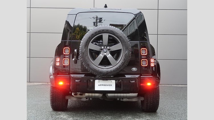 2023 認定中古車 Land Rover Defender 110 サントリーニブラック D300 AWD（AT） X