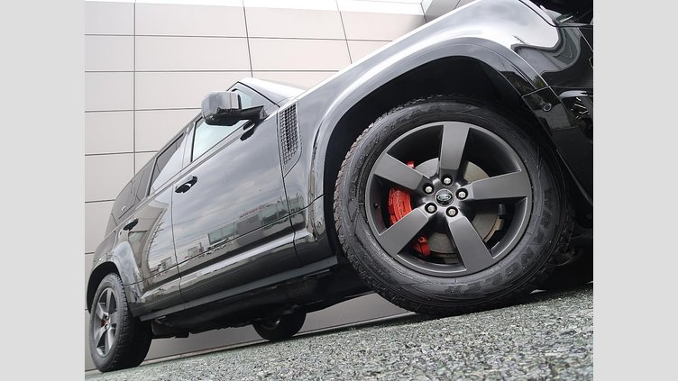 2023 認定中古車 Land Rover Defender 110 サントリーニブラック D300 AWD（AT） X