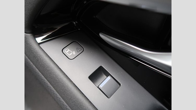 2020 認定中古車 Land Rover Range Rover Evoque ユーロンホワイト D180 R-DYNAMIC S