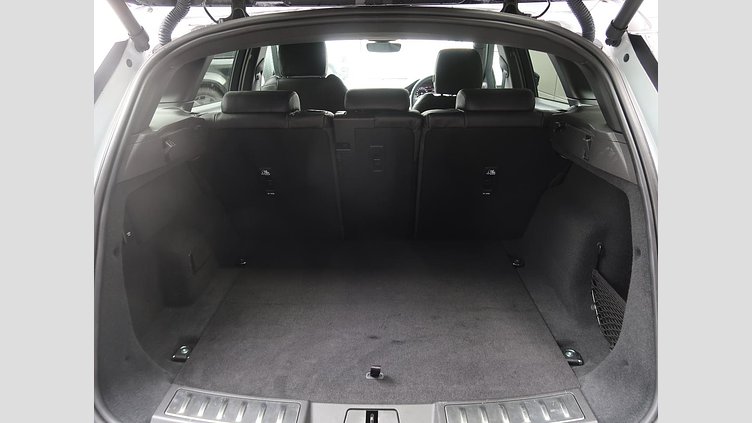 2020 認定中古車 Land Rover Range Rover Evoque ユーロンホワイト D180 R-DYNAMIC S