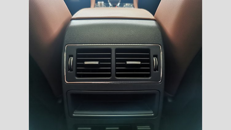 2025 認定中古車 Jaguar F-Pace オストゥーニパールホワイト P400e ガソリン プラグインハイブリッド R-DYNAMIC SE