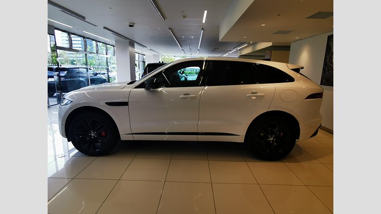 2025 認定中古車 Jaguar F-Pace オストゥーニパールホワイト P400e ガソリン プラグインハイブリッド R-DYNAMIC SE
