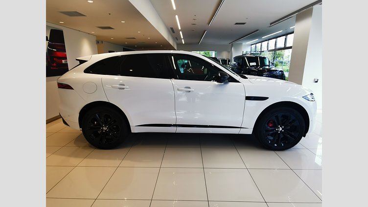 2025 認定中古車 Jaguar F-Pace オストゥーニパールホワイト P400e ガソリン プラグインハイブリッド R-DYNAMIC SE