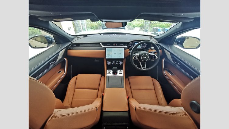 2025 認定中古車 Jaguar F-Pace オストゥーニパールホワイト P400e ガソリン プラグインハイブリッド R-DYNAMIC SE