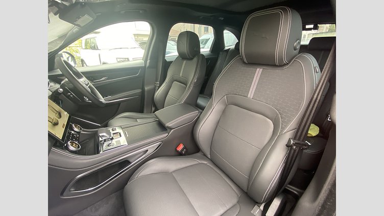 2023 認定中古車 Jaguar F-Pace フィレンツェレッド D204 AWD（オートマチック）MHEV R-DYNAMIC SE