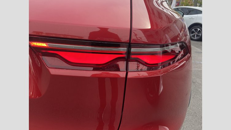 2023 認定中古車 Jaguar F-Pace フィレンツェレッド D204 AWD（オートマチック）MHEV R-DYNAMIC SE
