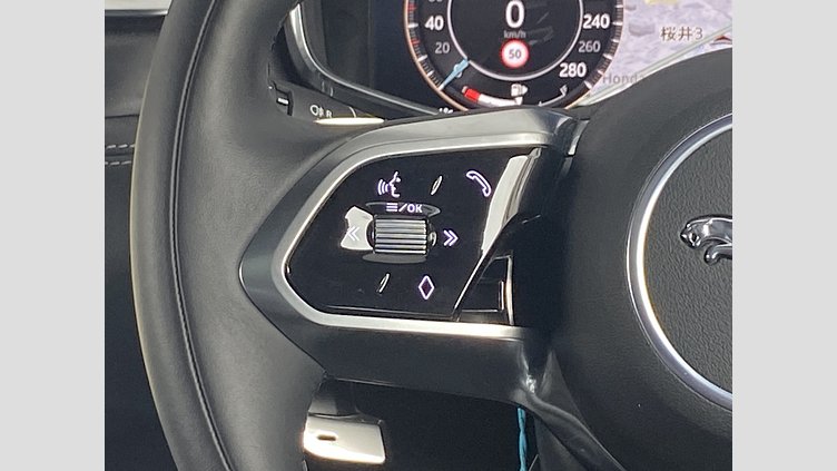 2023 認定中古車 Jaguar F-Pace フィレンツェレッド D204 AWD（オートマチック）MHEV R-DYNAMIC SE