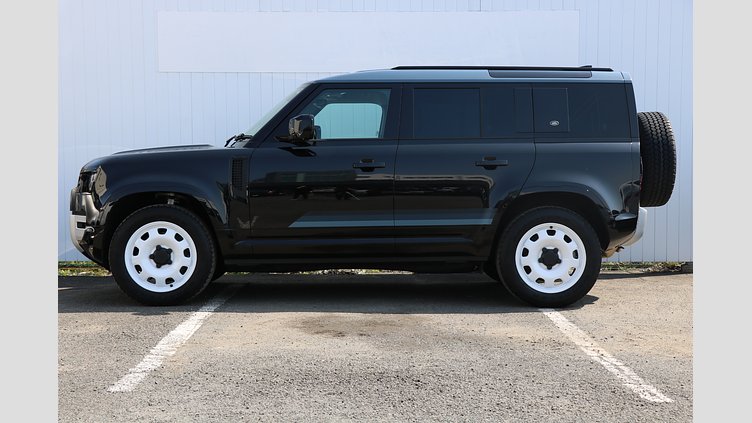 2024 認定中古車 Land Rover Defender 110 サントリーニブラック D300 AWD（AT） S
