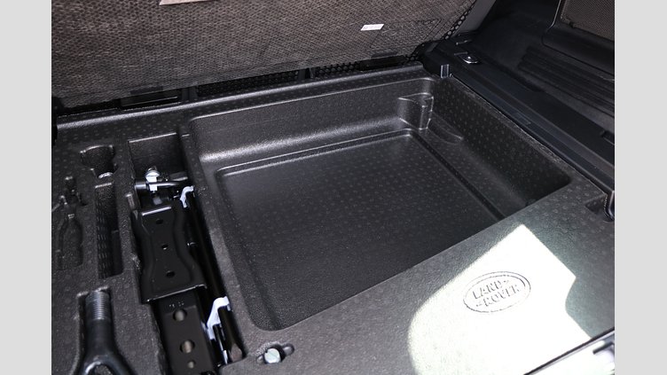 2024 認定中古車 Land Rover Defender 110 サントリーニブラック D300 AWD（AT） S