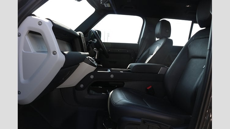 2023 認定中古車 Land Rover Defender 110 カルパチアングレイ D300 AWD（AT） S