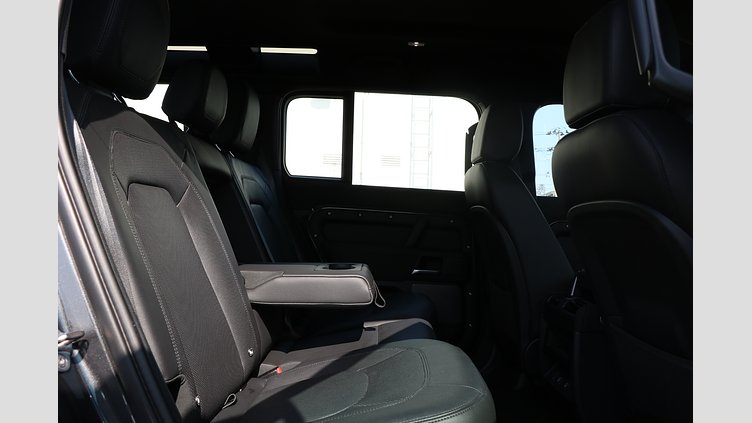 2023 認定中古車 Land Rover Defender 110 カルパチアングレイ D300 AWD（AT） S