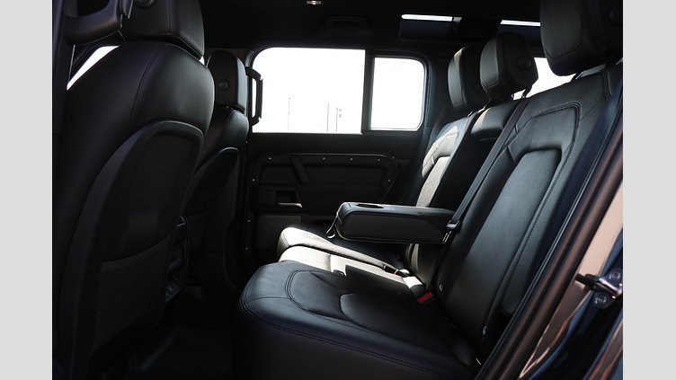 2023 認定中古車 Land Rover Defender 110 カルパチアングレイ D300 AWD（AT） S