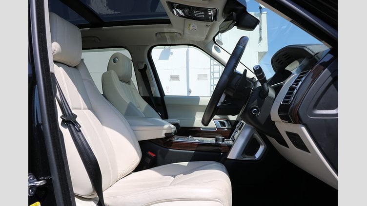 2017 認定中古車 Land Rover Range Rover Santorini Black 3.0 V6 Dsl Mono Turbo Std Flow VOGUE