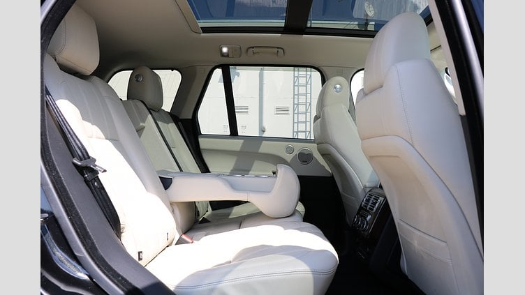 2017 認定中古車 Land Rover Range Rover Santorini Black 3.0 V6 Dsl Mono Turbo Std Flow VOGUE