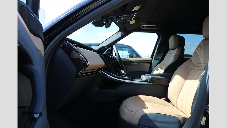 2024 認定中古車 Land Rover Range Rover Sport サントリーニブラック D300マイルドハイブリッド Dynamic SE