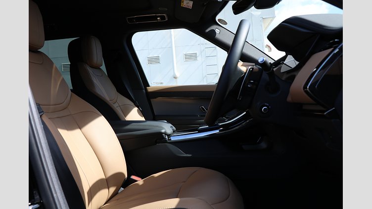 2024 認定中古車 Land Rover Range Rover Sport サントリーニブラック D300マイルドハイブリッド Dynamic SE