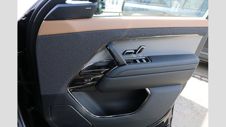 2024 認定中古車 Land Rover Range Rover Sport サントリーニブラック D300マイルドハイブリッド Dynamic SE