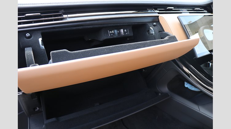 2024 認定中古車 Land Rover Range Rover Sport サントリーニブラック D300マイルドハイブリッド Dynamic SE