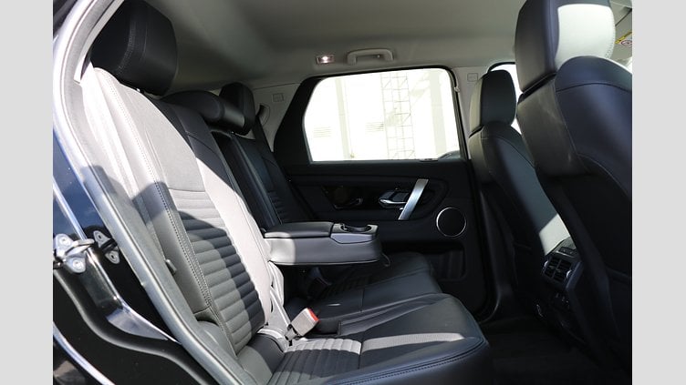 2025 認定中古車 Land Rover Discovery Sport サントリーニブラック D200マイルドハイブリッド（ディーゼル） S