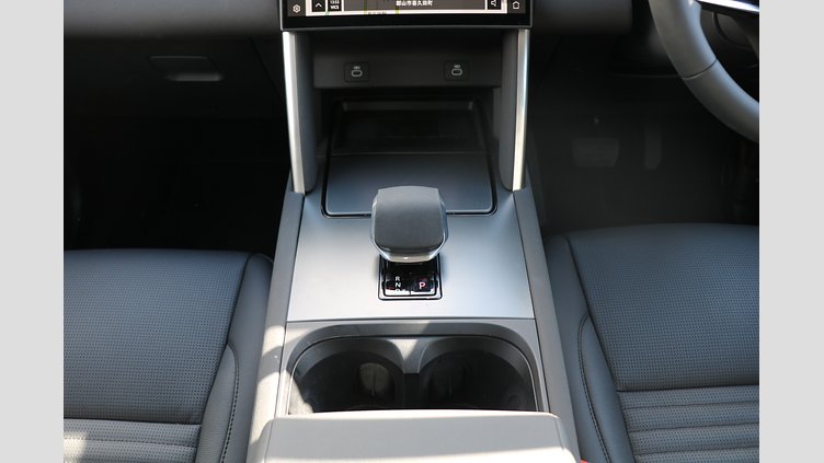 2025 認定中古車 Land Rover Discovery Sport サントリーニブラック D200マイルドハイブリッド（ディーゼル） S