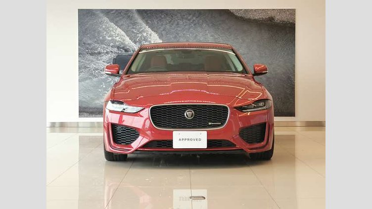 2022 認定中古車 Jaguar XE フィレンツェレッド P250 RWD（オートマチック） 4 door Saloon R-DYNAMIC SE