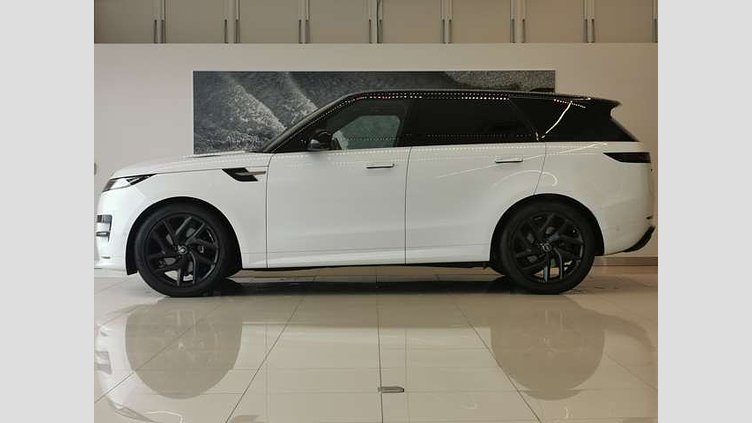 2023 認定中古車 Land Rover Range Rover Sport フジホワイト 3.0リッター6気筒300PSターボチャージドディーゼルMHEV（オートマチック） DYNAMIC S