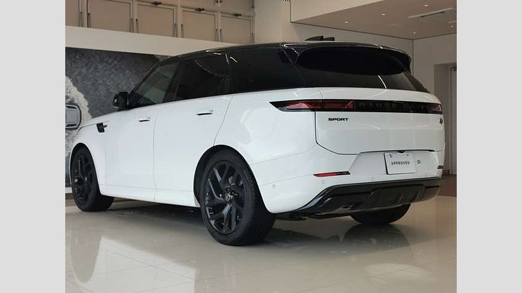 2023 認定中古車 Land Rover Range Rover Sport フジホワイト 3.0リッター6気筒300PSターボチャージドディーゼルMHEV（オートマチック） DYNAMIC S