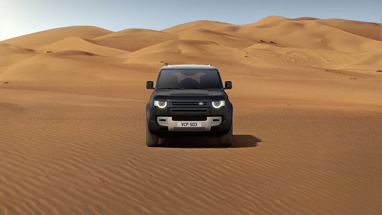 2024 認定中古車 Land Rover Defender 110 サントリーニブラック P300 AWD（AT） SE