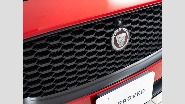 2018 認定中古車 Jaguar E-Pace フィレンツェ レッド D180 オートマチック全輪駆動 ベース
