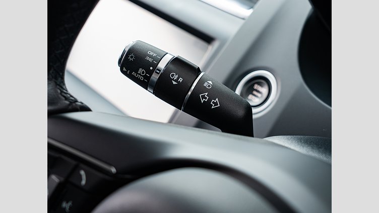2018 認定中古車 Jaguar E-Pace フィレンツェ レッド D180 オートマチック全輪駆動 ベース