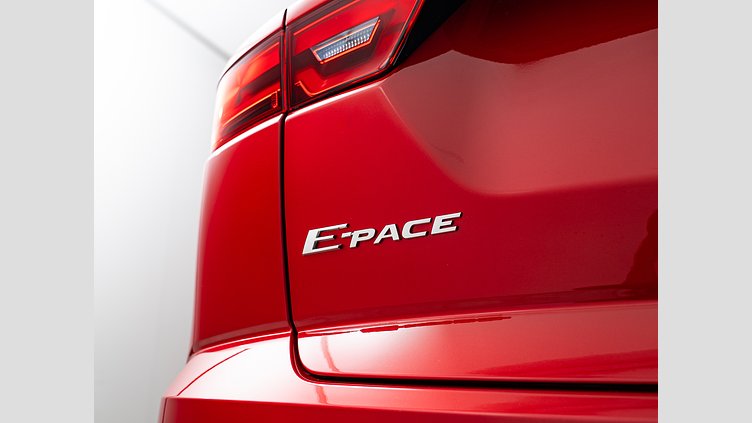 2018 認定中古車 Jaguar E-Pace フィレンツェ レッド D180 オートマチック全輪駆動 ベース