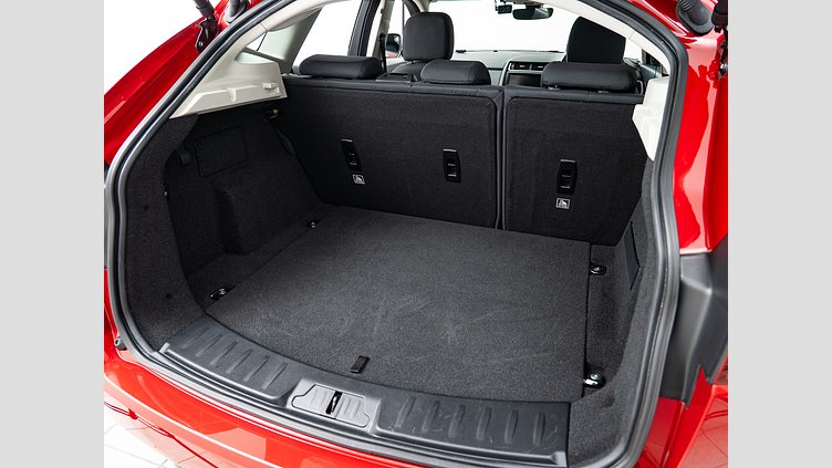 2018 認定中古車 Jaguar E-Pace フィレンツェ レッド D180 オートマチック全輪駆動 ベース