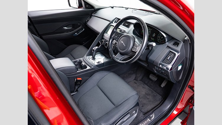 2018 認定中古車 Jaguar E-Pace フィレンツェ レッド D180 オートマチック全輪駆動 ベース