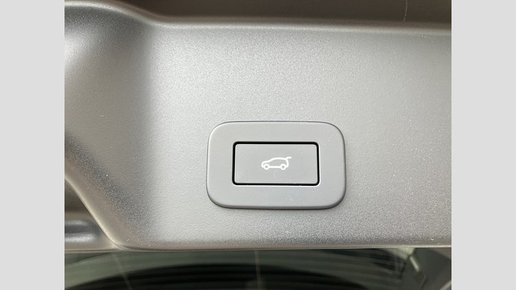 2024 認定中古車 Land Rover Range Rover Evoque フジホワイト P300eプラグインハイブリッド（ガソリン） スタンダードホイールベース AUTOBIOGRAPHY